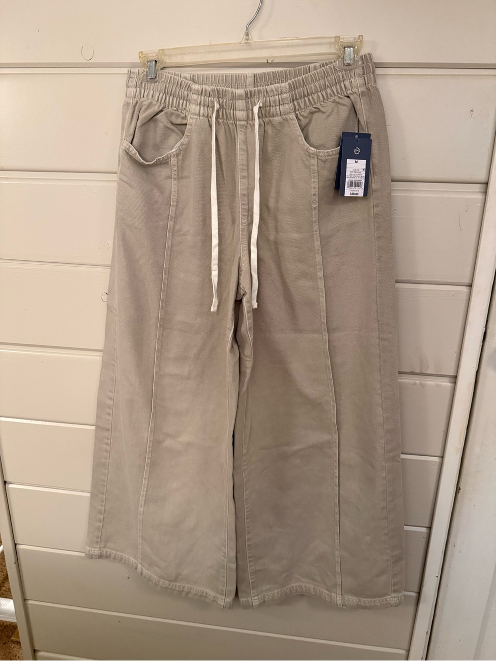 Universal Thread Men's Wide-Leg Drawstring Pants in Light Taupe